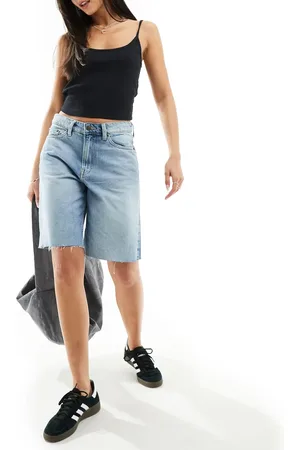Weekday Monterey low waist wide leg denim shorts in tide
