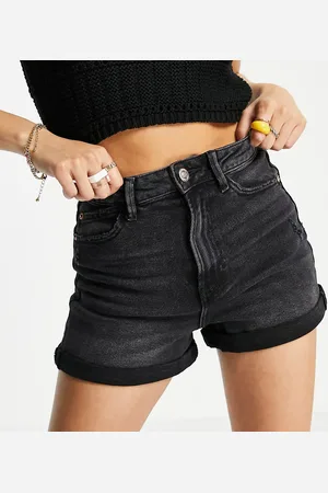 Stradivarius Petite slim mom denim short in washed