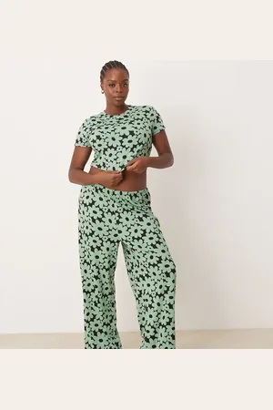 Urban Threads Curve poly t-shirt and trouser pyjama set in retro floral print