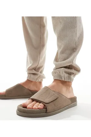Schuh Samuel sandals in taupe suede