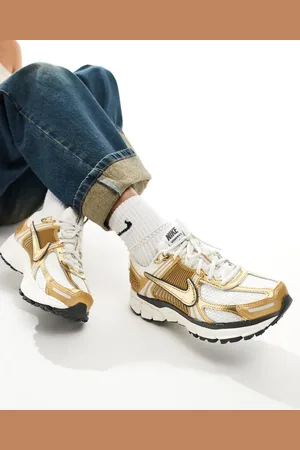 Nike Zoom Vomero 5 trainers in and gold