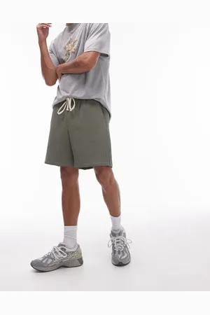 Topman Plisse shorts in khaki