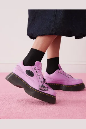 Dr. Martens Buzz 5i Bratz shoe in