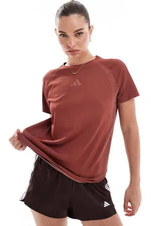 adidas Adidas Training seamless t-shirt in burgundy