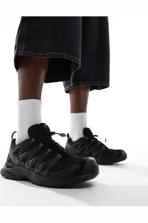 Salomon XA Pro 3D trainers in