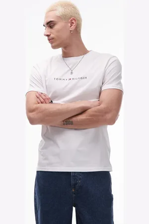 Tommy Hilfiger Linear logo t-shirt in