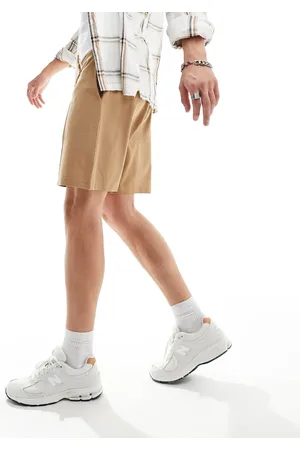 New Look Pique pintuck shorts in mid