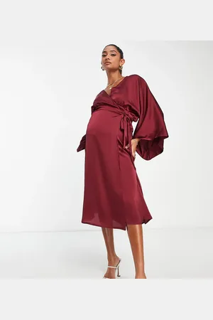 TFNC Bridesmaid kimono sleeve satin wrap midi dress in berry