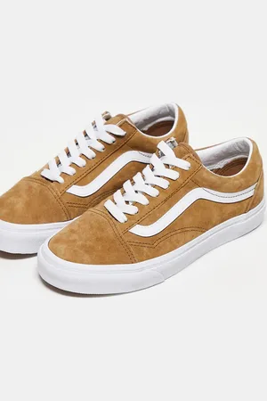 Vans Old Skool trainers in suede