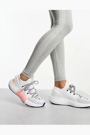 Under Armour HOVR Phantom 3 trainers in