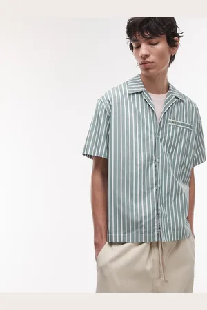 Lacoste Short sleeve revere collared shirt in and white stripes