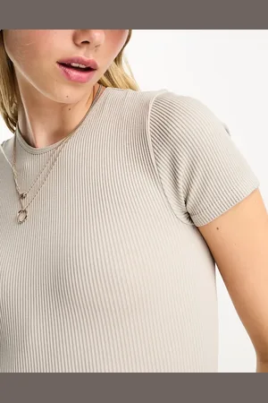 Stradivarius Seamless ribbed tee body in stone