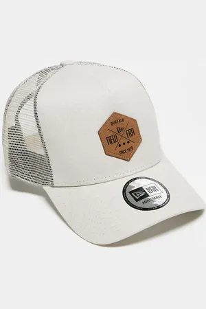 New Era 9forty heritage patch trucker baseball cap in beige
