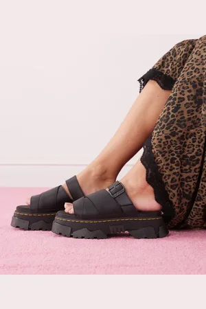 Dr. Martens Mattison slides in athena