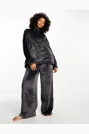 Loungeable Oversized cosy lounge jumper and trouser set in charcoal