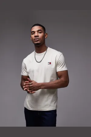 Tommy Hilfiger Regular badge logo t-shirt in off