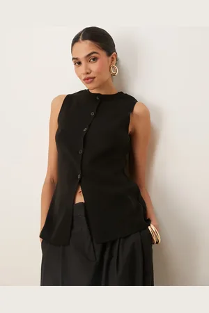 ASOS Knitted structured crew neck waistcoat with front split in