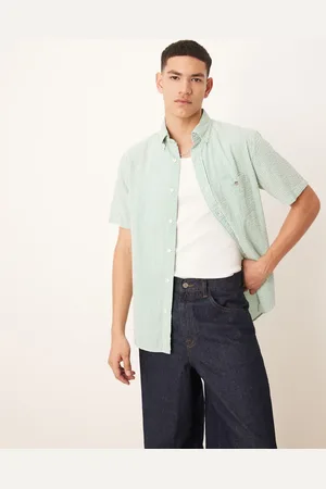 GANT Sheild logo short sleeve seersucker stripe shirt in mid