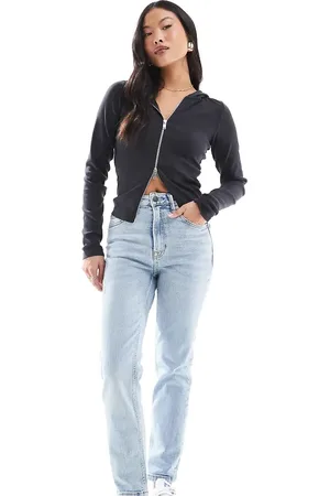 Stradivarius Petite cotton slim mom jean with stretch in washed