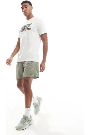 Nike Totality Dri-FIT knitted 7 inch shorts in khaki