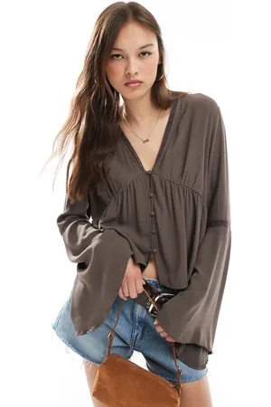 Miss Selfridge Flare sleeve button up peplum blouse in chocolate