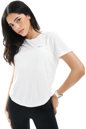 Nike Tempo Dri-Fit t-shirt in