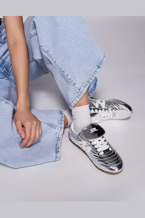 Steve Madden Freekick trainers with fold over detail in