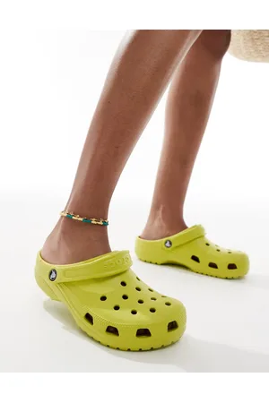 Crocs Classic clogs in kiwi