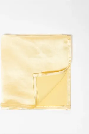 Six Stories Satin pocket square in lemon