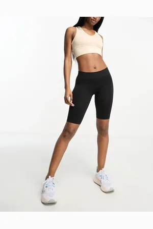 Pieces® Seamless legging shorts in