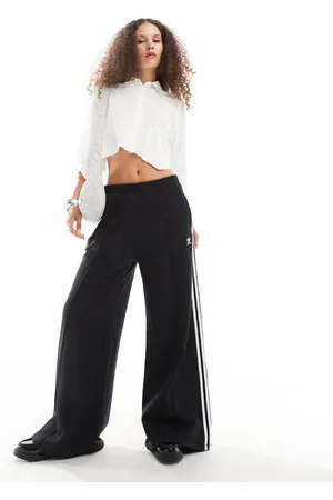 adidas Adicolor Classics 3-Stripes wide leg trousers in