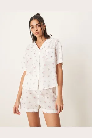 Luna Short sleeve revere pyjama top and short set in cheesecloth ditsy floral print