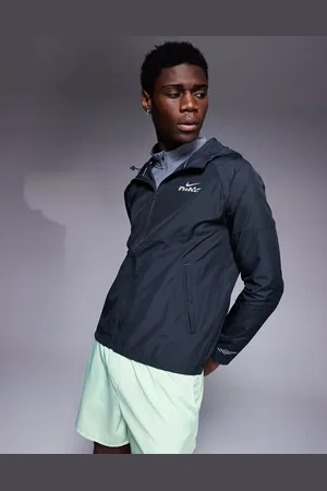 Nike Miler Flash jacket in dark