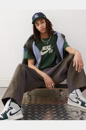 Nike Centre logo t-shirt in