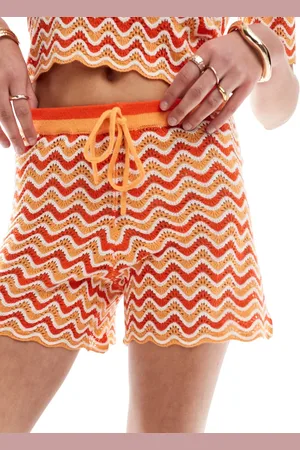 Noisy May High waisted knitted short co-ord in wave