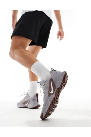 Nike Juniper Trail 3 trainers in and burgundy