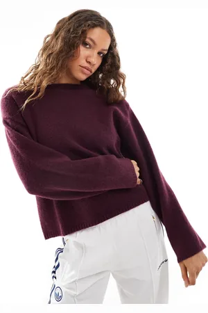 Monki Knitted top with off shoulder boat neck in dark plum