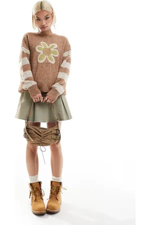Daisy Street Flower motif knitted jumper