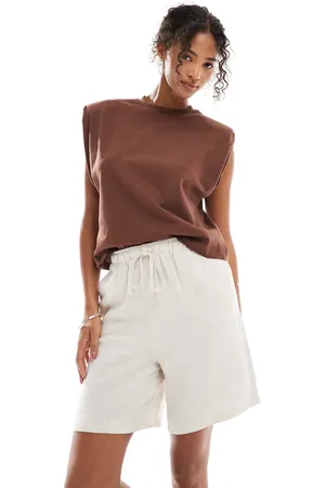 ONLY Pull up linen shorts in beige
