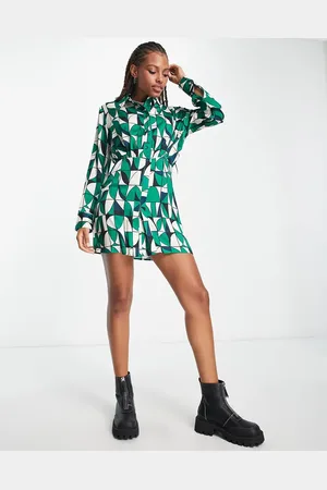 Urban Revivo Long sleeve graphic mini dress in green