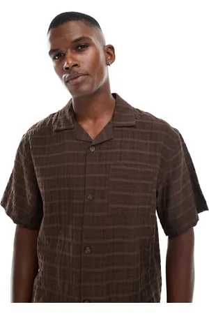 Cotton On Cotton On box fit short sleeve shirt in chocolate