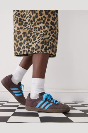 adidas Samba OG trainers in brown and