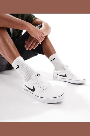 Nike Chron 2 trainers in