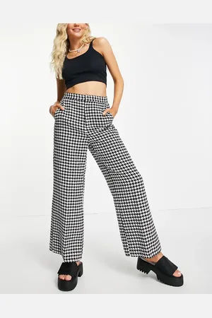 Urban Revivo Wide leg trousers in houndstooth