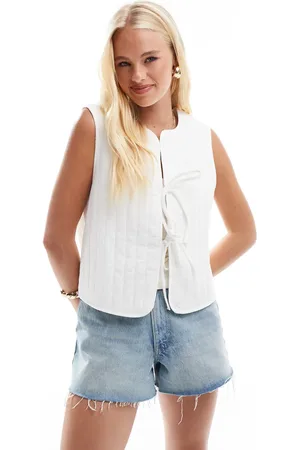 Pieces® Lightweight quilted tie front summer gilet in cloud