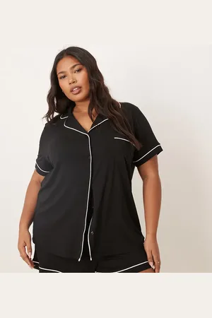 ASOS ASOS DESIGN Curve super soft short sleeve shirt and short pyjama set in