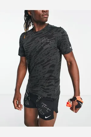Nike Run Division Rise 365 Dri-FIT t-shirt in dark