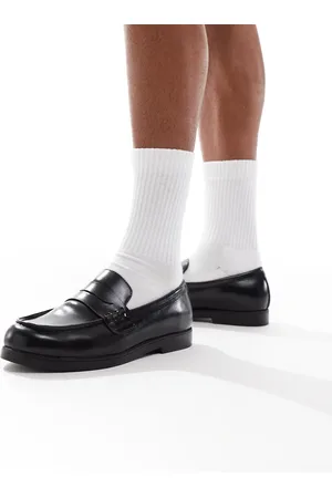 Bershka Shiny loafer in