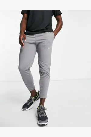 Nike Challeneger Repel Therma-FIT joggers in