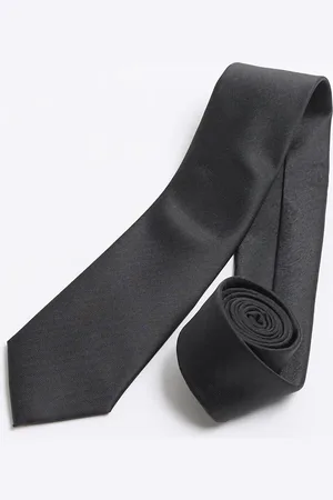 River Island Herringbone core tie in